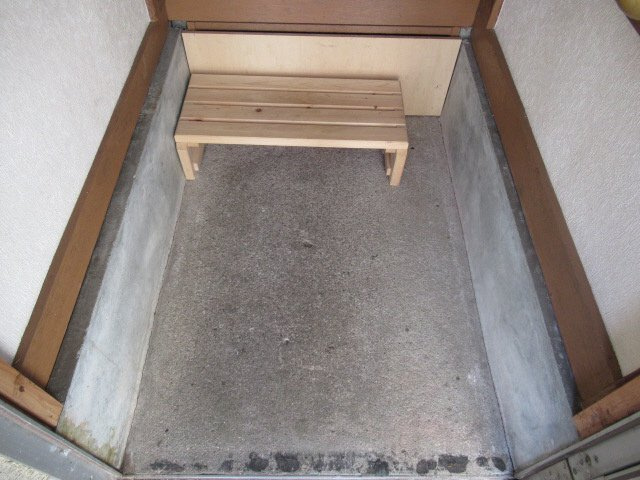 白水平屋の玄関