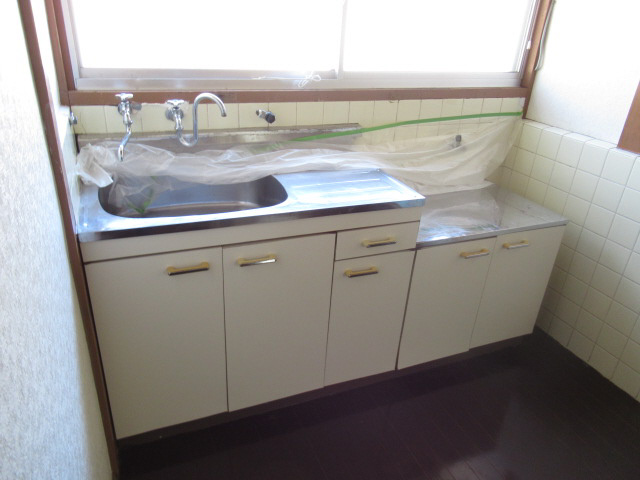 白水平屋のキッチン