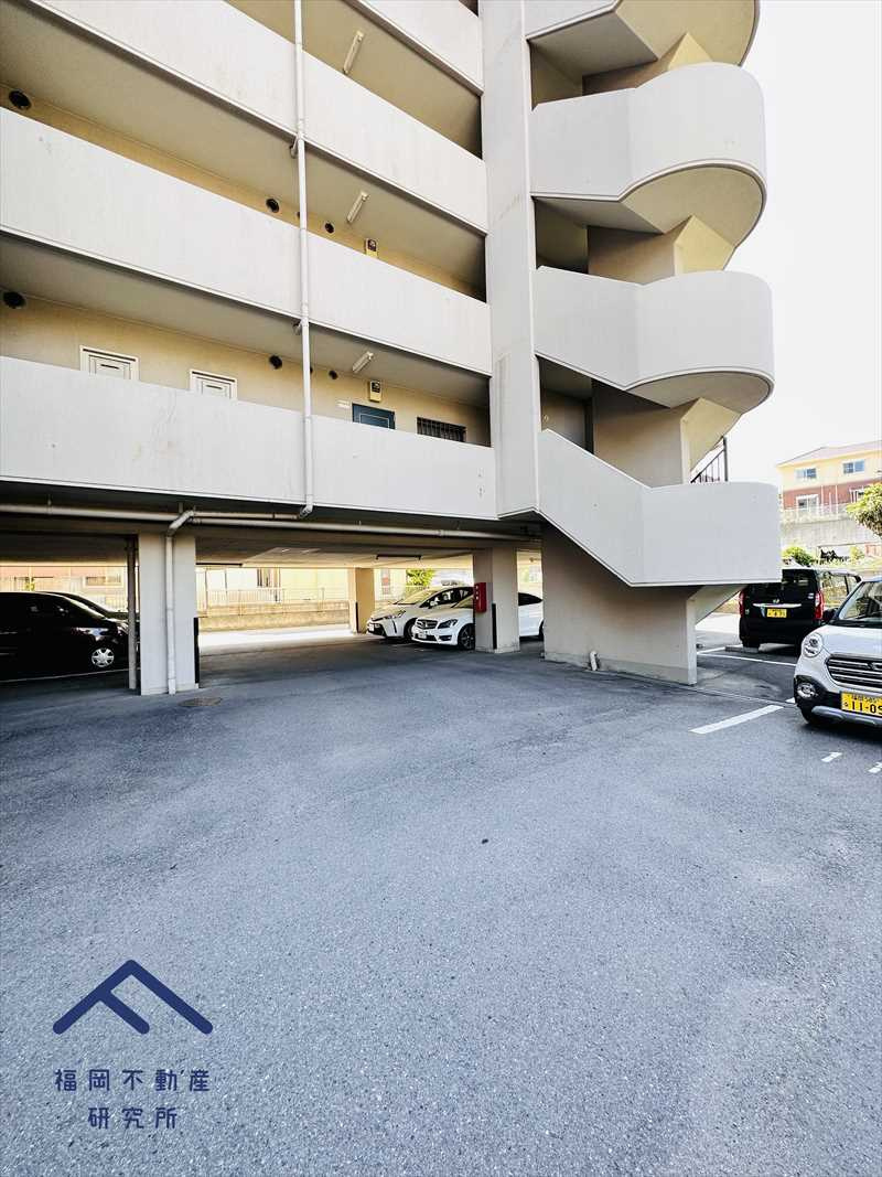 グランピア空港南の駐車場