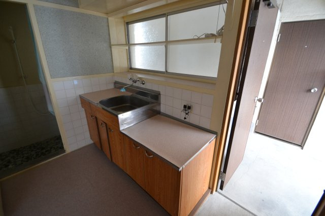 西本アパートの居間・リビング