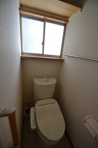西本アパートのトイレ