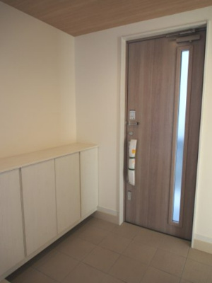 【玄関】 | 泉田4丁目新築戸建② | 玄関に洗面台があります♪