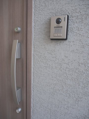 【防犯設備】 | 泉田4丁目新築戸建② | ダブルロックで安心。