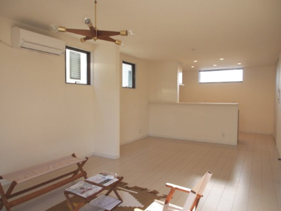 【内装】 | 泉田4丁目新築戸建② | 対面キッチンでコミュニケーションもとりやすく。