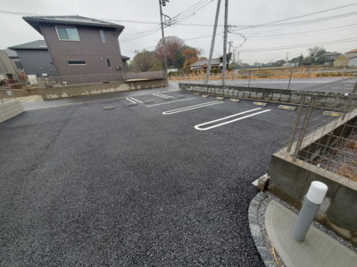 【駐車場】 | リヴィエールⅠ | 車をお持ちの方に嬉しい駐車場付きの物件です