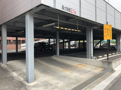 【駐車場】 | アーバンシティ佐久平 | 月額５，０００～６，０００円（１戸１台のみ）※２台目以降は近隣に月極駐車場があります