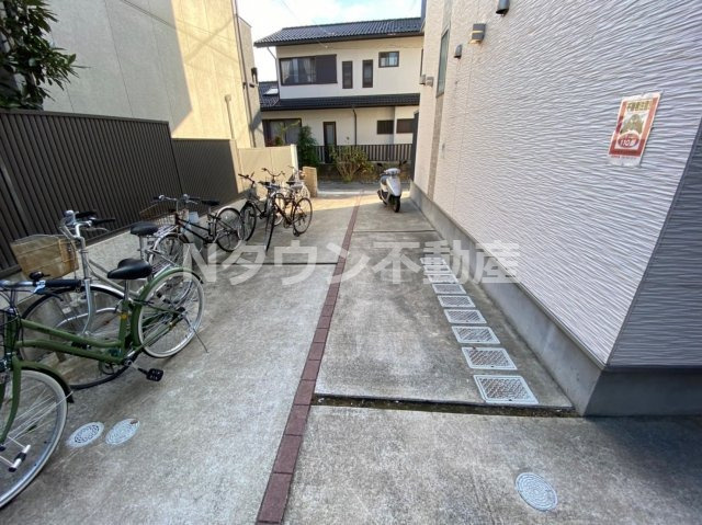 【エントランス】 | クリアス | 落ち着いたエントランスです