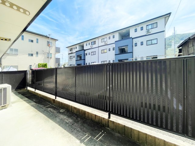 フォブール佐古　B棟のバルコニー