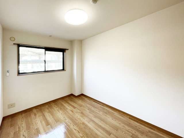 フォブール佐古　B棟の居間・リビング