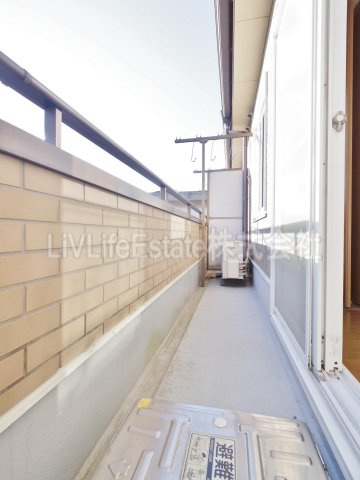 ヴィラトリアノンのバルコニー