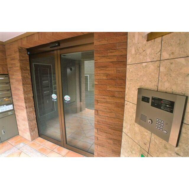 ヴィラトリアノンのエントランス