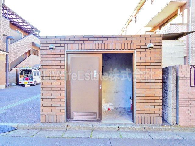 ヴィラトリアノンのエントランス