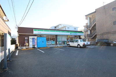 ファミリーマート 東所沢駅前店まで450ｍ