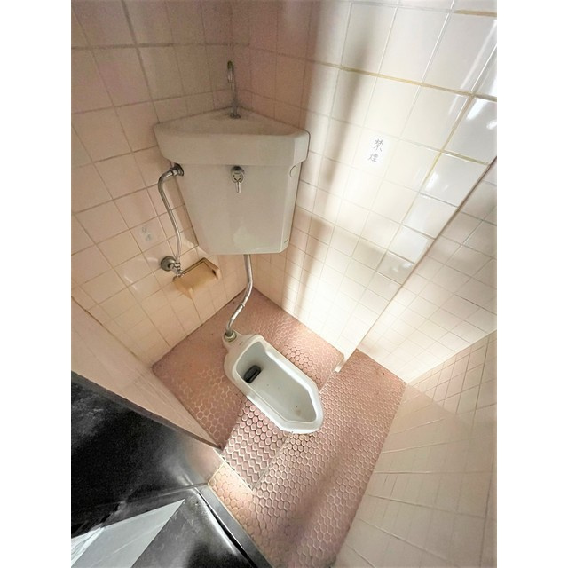 大垣市上面４丁目の店舗一部のトイレ
