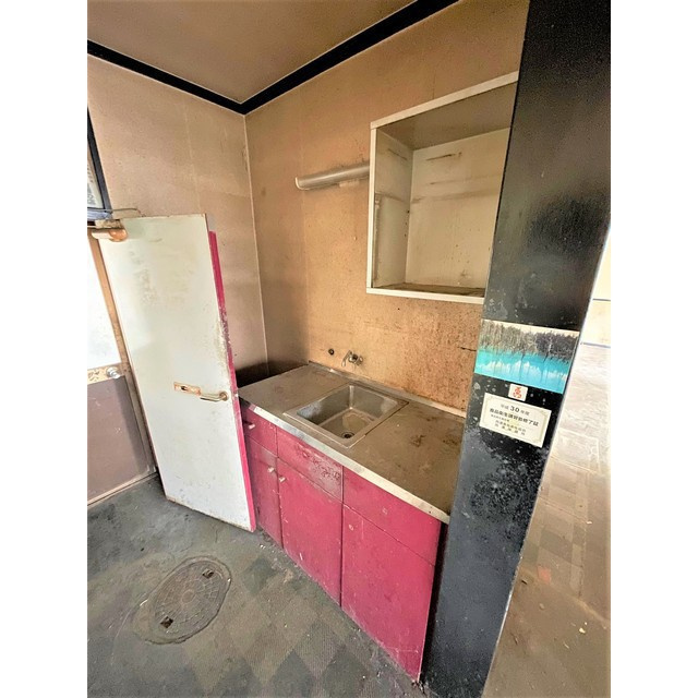 大垣市上面４丁目の店舗一部のその他