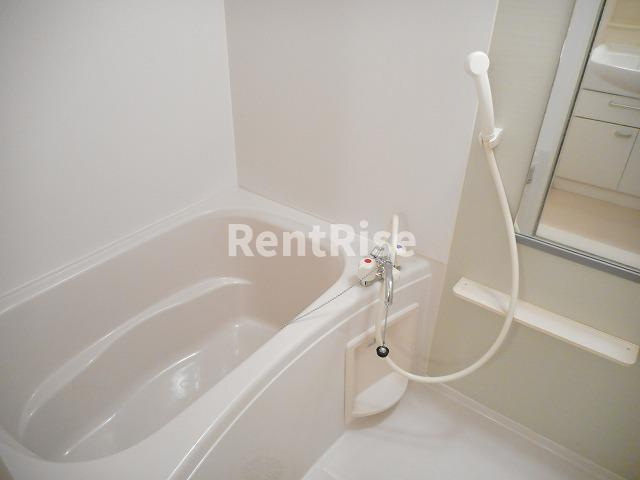 メゾンヴィヴァーチェの浴室|バス