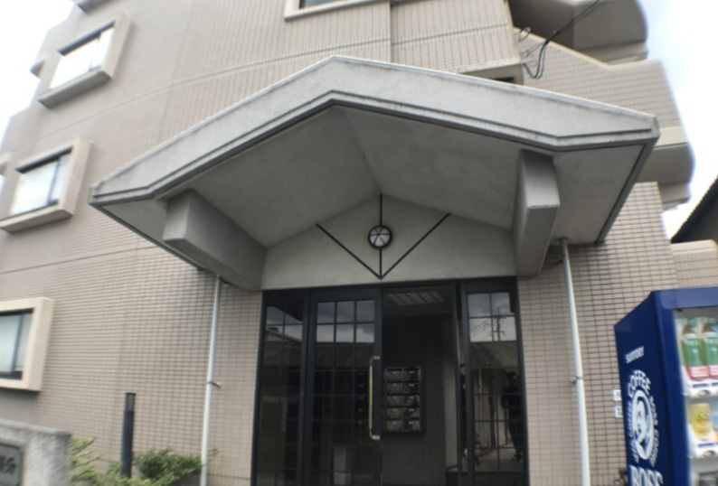 シャロム国分のエントランス|建物の内部です