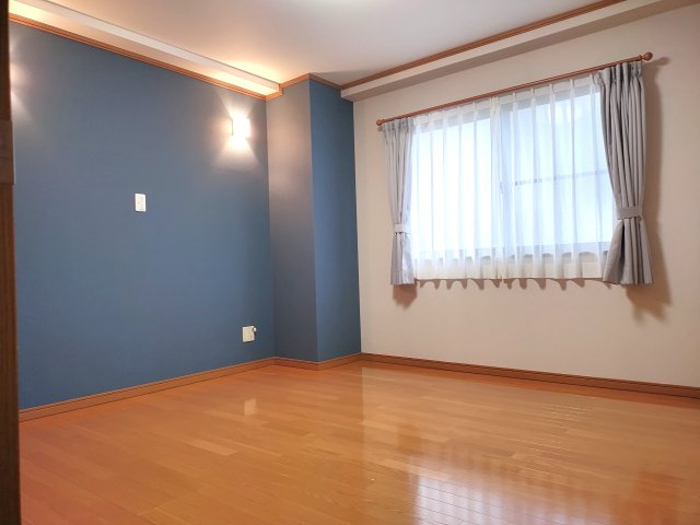 アーバンプレイスの洋室