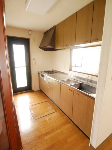 江良戸建てのキッチン