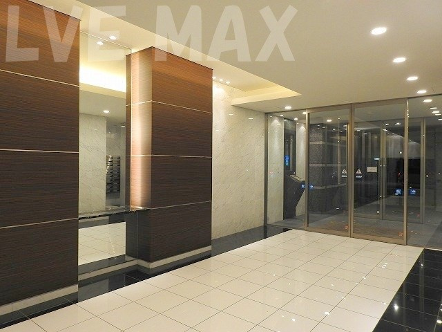 【エントランス】エンクレスト博多駅東 