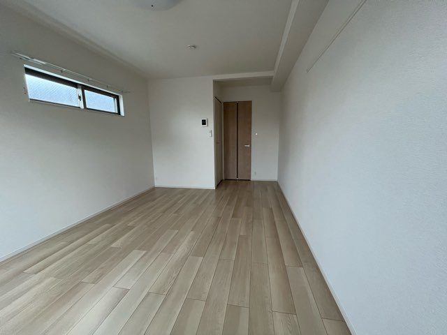 プラシード輝の洋室