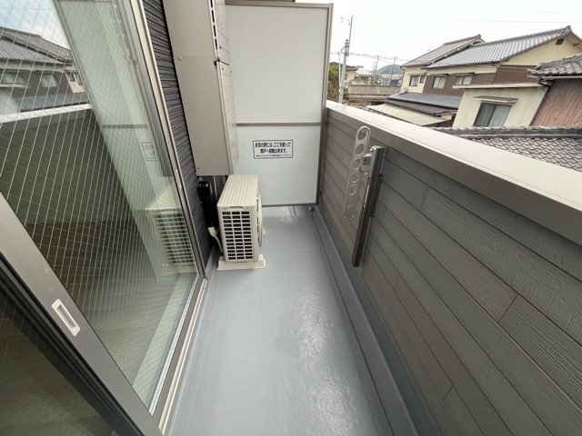 プラシード輝のバルコニー