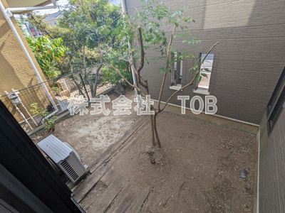 【庭】 | 石井邸（テラスハウス） | 1階庭※クリーニング中の撮影※