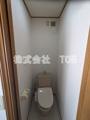 【トイレ】 | 石井邸（テラスハウス） | 2階トイレ※クリーニング中の撮影※