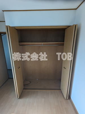 【収納】 | 石井邸（テラスハウス） | 洋室5.3帖　収納※クリーニング中の撮影※