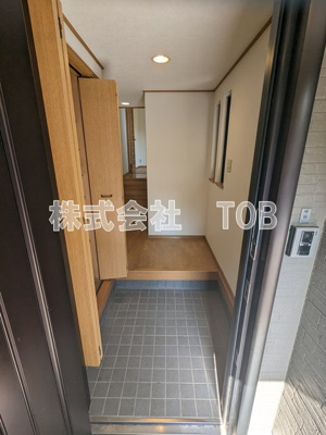 【玄関】 | 石井邸（テラスハウス） | ※クリーニング中の撮影※