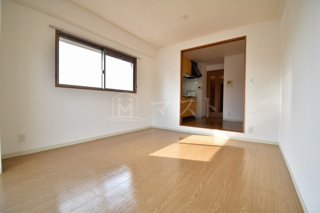 ロワジール　クスノキの居間・リビング|他号室参考写真