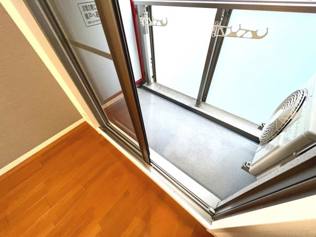 ルクレ難波のバルコニー