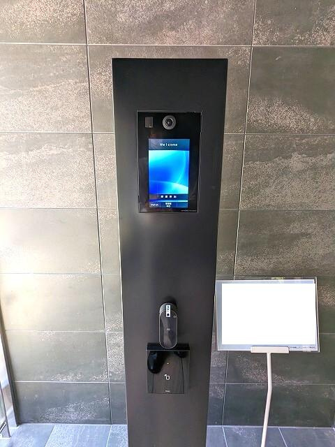 ParkAxis浅草田原町ガーデンの玄関