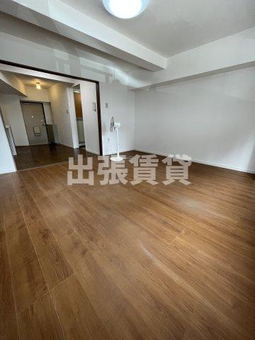 仲介手数料0円！メゾン新栄の居間・リビング