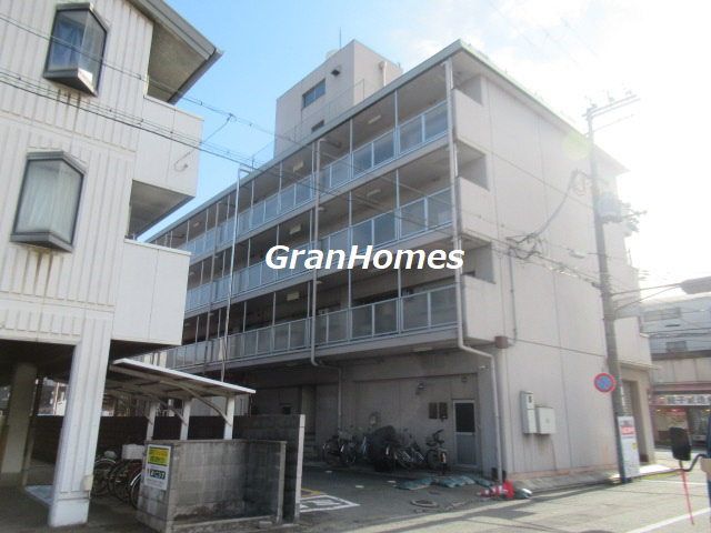 津田ビルの外観