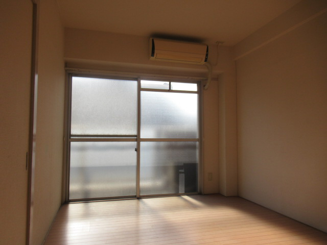 津田ビルの子供部屋