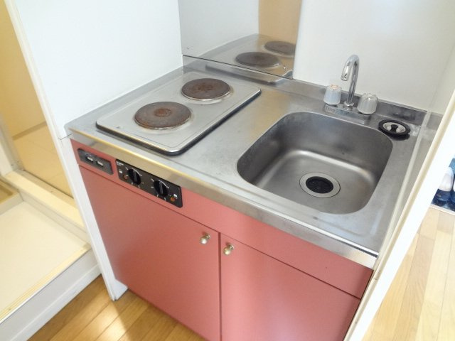 レオパレスＳｕｎｓｈｉｎｅⅡのキッチン|安心安全な電気コンロ！