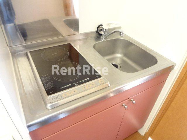 レオパレスＨＡＹＡＳＨＩ２のキッチン|安心安全の電気コンロ！