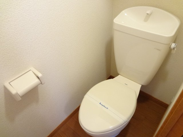 レオパレスアイビーのトイレ