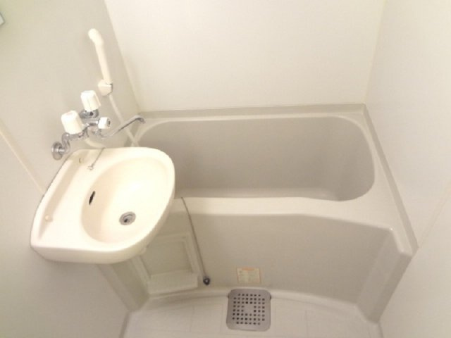 レオパレスシェソア　今伊勢の内装