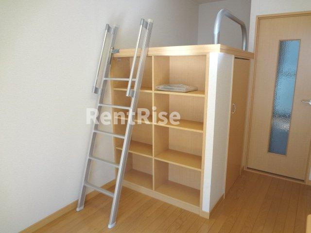 レオパレスｐａｒｓｌｅｙの収納|ベッドスペース　下部収納