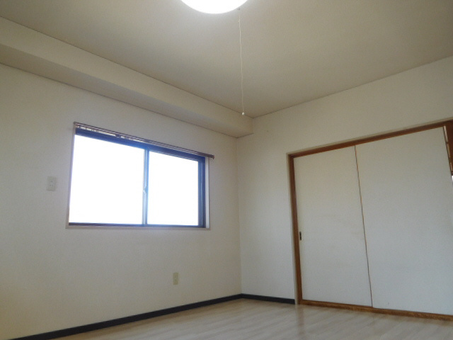 ニューエスコーポ B棟の子供部屋