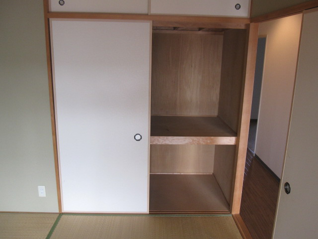 プラティーク英賀保の収納