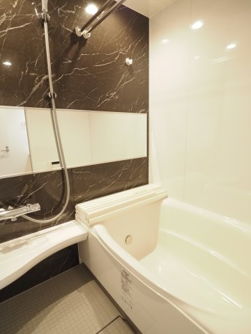 【浴室】 | AJOUREE YOGA | 追い焚き付きのバスルーム♪