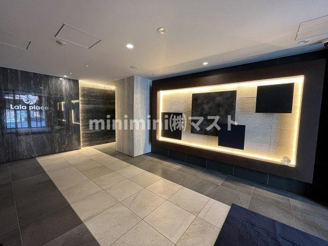 ララプレイス大阪福島ミラのロビー