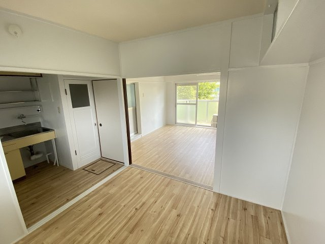 ビレッジハウス法善寺3号棟の居間・リビング|ビレッジハウス法善寺3号棟　ダイニング