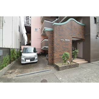 【駐車場】