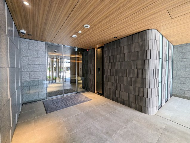 プラウド中目黒のエントランス|オートロック前