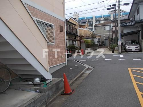 ルミエール大久保の周辺