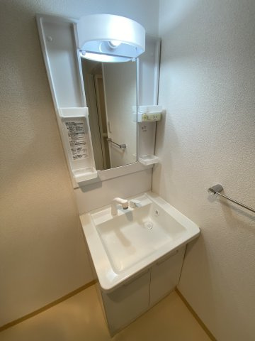 【独立洗面台】 | Uresidence緑地公園 | 収納付きのシャンプードレッサー